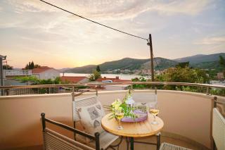 Villa Marusia Beach front Seget-Trogir - Seget Vranjica - 3