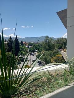 Lujoso monoambiente con vista panorámica - Tarija - 2