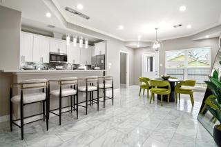 Modern Luxury Home Prime Location - 0