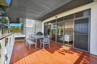 Paradise Palms 3 BR - Walk to Beach w Boat Parking - 1