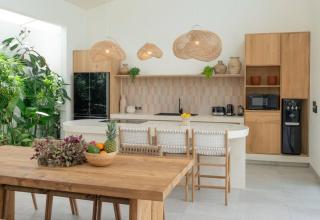 Elegant 3 Bed Ensuite Pool Villa, Sleeps 6 - Canggu - 2