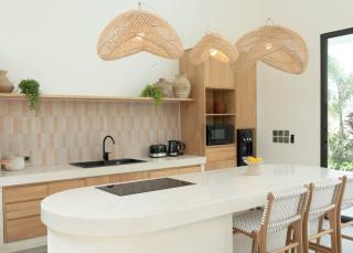 Elegant 3 Bed Ensuite Pool Villa, Sleeps 6 - Canggu - 5