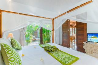 Villa Istana 1 - Heart of Seminyak, 2Br, Sleeps 4 - 6