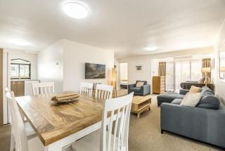 Byron Bay Beachfront Holiday Apartments - Byron Bay - 9