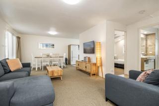Byron Bay Beachfront Holiday Apartments - Byron Bay - 2