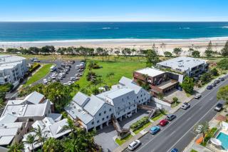Byron Bay Beachfront Holiday Apartments - 3