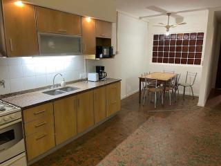 Check and Home - Casa Tucuman II - 8 Huéspedes Espaciosa Con Patio - Mar del Plata - 4