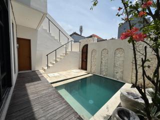 Semat Dua Private Villas - Canggu - 3