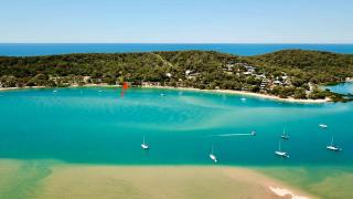 Riverbank - Captain Cook Drive 1770 - Seventeen Seventy - 9