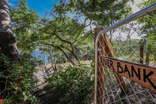Riverbank - Captain Cook Drive 1770 - Seventeen Seventy - 2