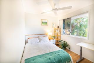 Stylish 3-BR Home in the Heart of the Gold Coast - Gold Coast - 5
