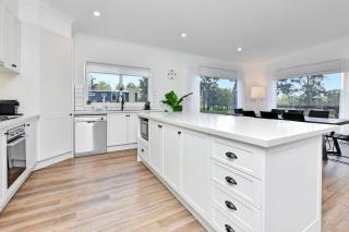 Magpie Three- Two for Joy Estate. 2.5 Bathrooms sleeping 6 - Greta - 6