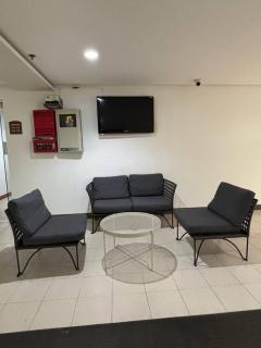 1-bedroom Condo Unit with PS5, Netflix & Pool near SM Fairview - 6