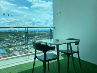 Vivacity Jazz 4 3r2b 7 pax family with Netflix - Kuching - 7