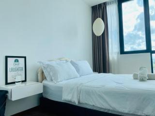 Vivacity Jazz 4 3r2b 7 pax family with Netflix - Kuching - 1