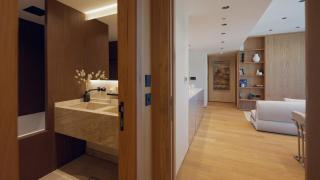 Mori - luxury Burj full view - 8