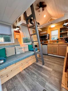 Tiny House on private large property - 4