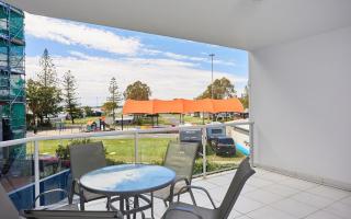 Comfort Two Bedroom Apartment in Heart Southport - Gold Coast - 0