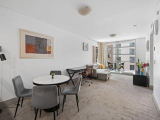 Vibrant 2bd hideaway - 1 bd converted from a study - Sydney - 6