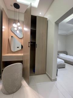 Smart Entrance Studio and Featured Location - Riade - 6