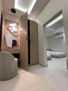 Smart Entrance Studio and Featured Location - 4