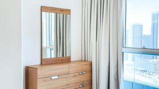 Sophisticated 2BR in JLT - Walk to Metro & Lake - 7