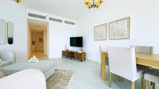 Sophisticated 2BR in JLT - Walk to Metro & Lake - 5
