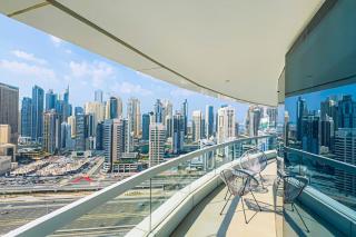 Sophisticated 2BR in JLT - Walk to Metro & Lake - 1