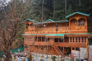 Rustic wood house - A village home stay in Jibhi Valley - Jibhi - 0