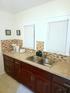 Vacation Unit is Available for Business and Family Trip - Long Beach - 2