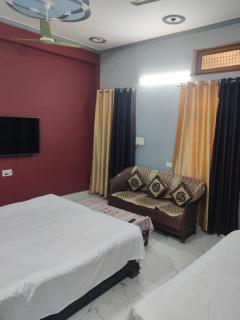 Navbharat Homestay - Faizābād - 0