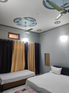 Navbharat Homestay - Faizābād - 4