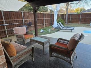 Dallas Lakeside Bliss Stay - Private Pool, Air hockey and High speed internet - 1
