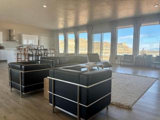 Canyon Dweller Luxury home with Mesa views - Big Water - 6