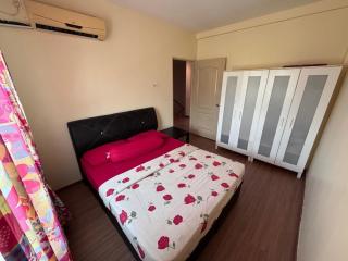 Spacious Miri First House - 4