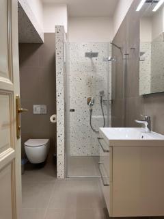 Pearl Bee Deluxe Suites - Plzeň - 8
