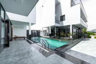 Villa Nguyên Căn 8 Phòng Ngủ View Biển - Quy Nhon - 0