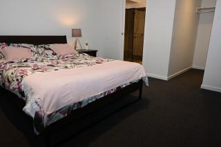 New Spacious 4 Bedroom Retreat fully air conditioned in Loganholme - Loganholme - 8