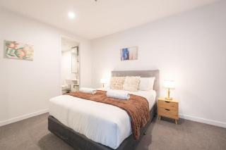 Tranquil 2br2ba Apt In Parkvillepoolgymparking - Melbourne - 1