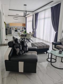 Lumina Vila - Tumbak Bayuh - 1