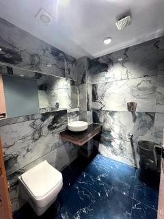 Hotel Cozzy Palace - Surat - 3