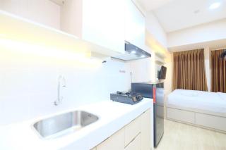Pleasant and Tidy Studio Tokyo Riverside PIK 2 Apartment By Travelio - Rawalembang - 9
