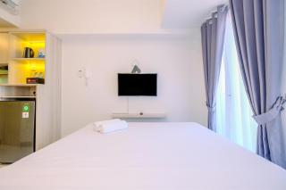 Warm Studio at Tokyo Riverside PIK 2 Apartment By Travelio - Rawalembang - 4