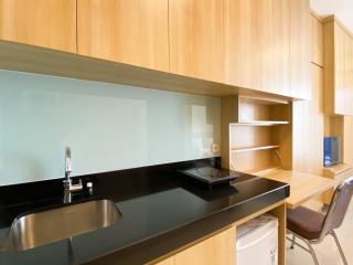 Modern Design and Homey Studio Ciputra World 2 Apartment By Travelio - Jakarta - 5
