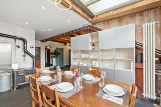 The R Loft - Cosy Kalmantan Suite, Communal Space, Rooftop - Olten - 4