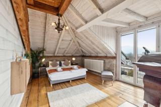 The R Loft - Cosy Kalmantan Suite, Communal Space, Rooftop - Olten - 0