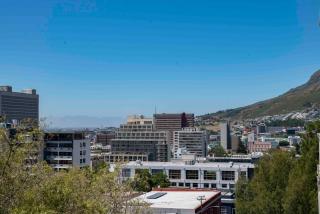 Multi-Level Skyline Sanctuary - Le Cap - 8