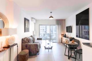 BEAUTIFUL 1 - BR APARTMENT - Next To Rue Antibes - 2