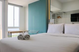 Best Deal and Comfort Studio Tokyo Riverside PIK 2 Apartment By Travelio - Rawalembang - 1