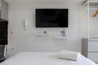 Best Deal and Comfort Studio Tokyo Riverside PIK 2 Apartment By Travelio - 1